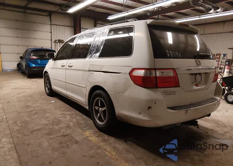 2007 Honda Odyssey Touring z USA, uszkodzony, nr VIN 5FNRL38897B051342